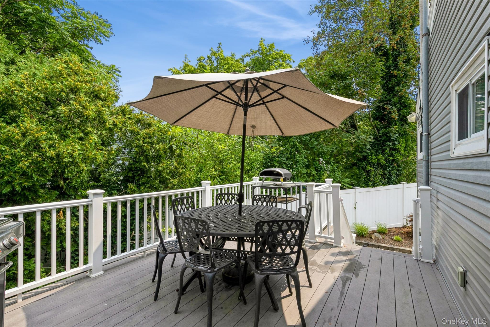 Single Family Ripley  Suffolk County, NY 11768, MLS-986095-27