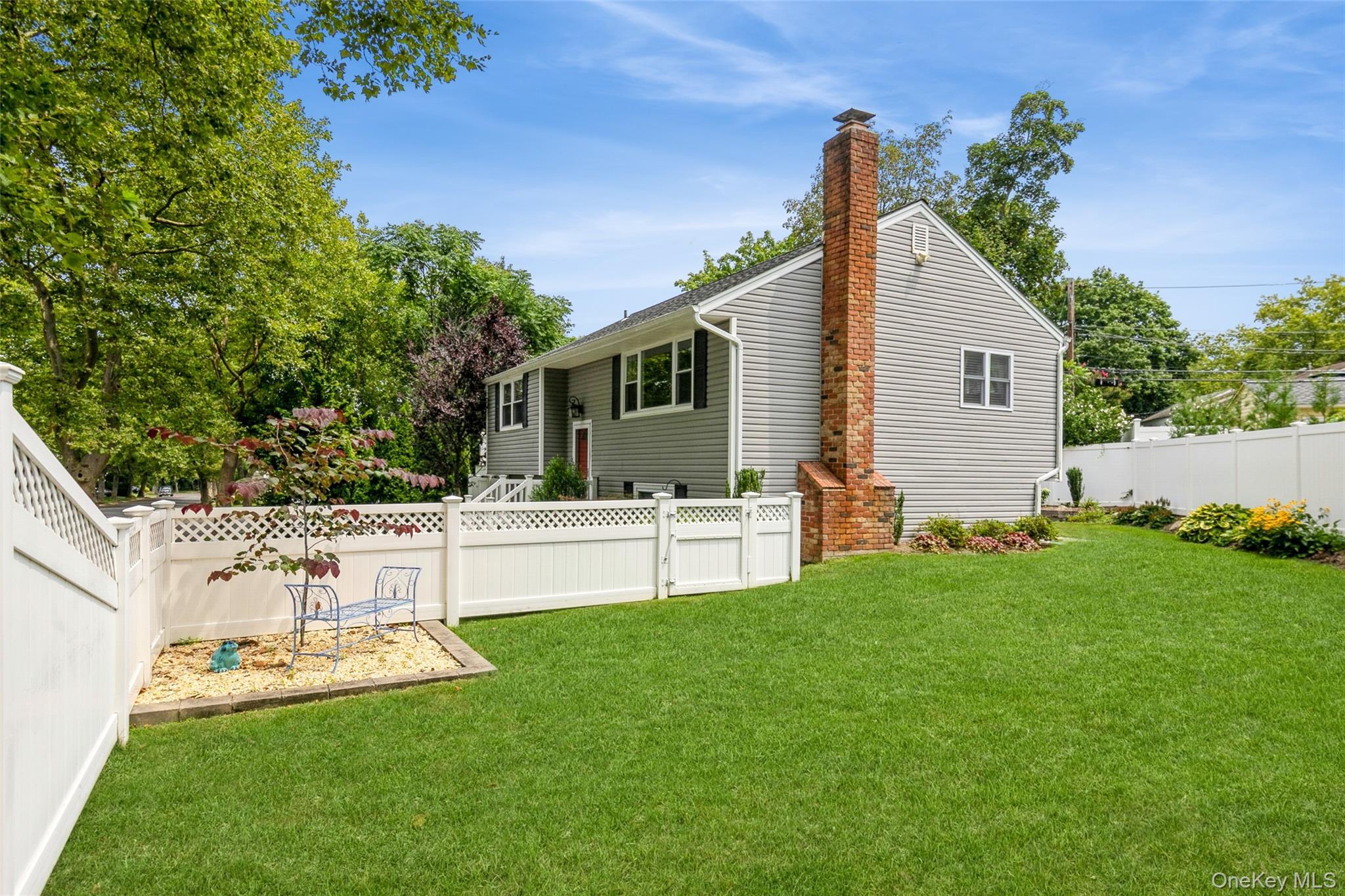 Single Family Ripley  Suffolk County, NY 11768, MLS-986095-31