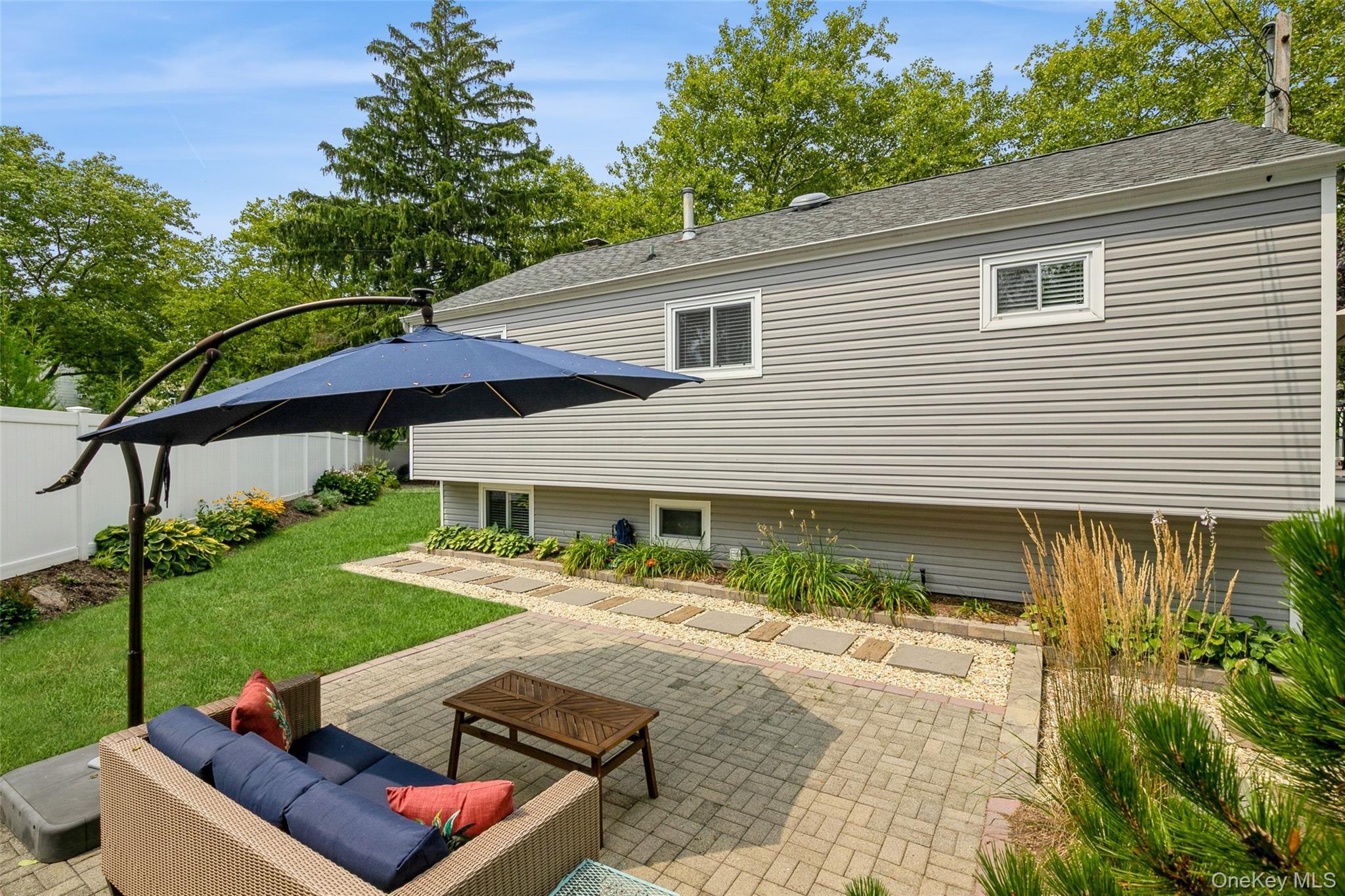 Single Family Ripley  Suffolk County, NY 11768, MLS-986095-34