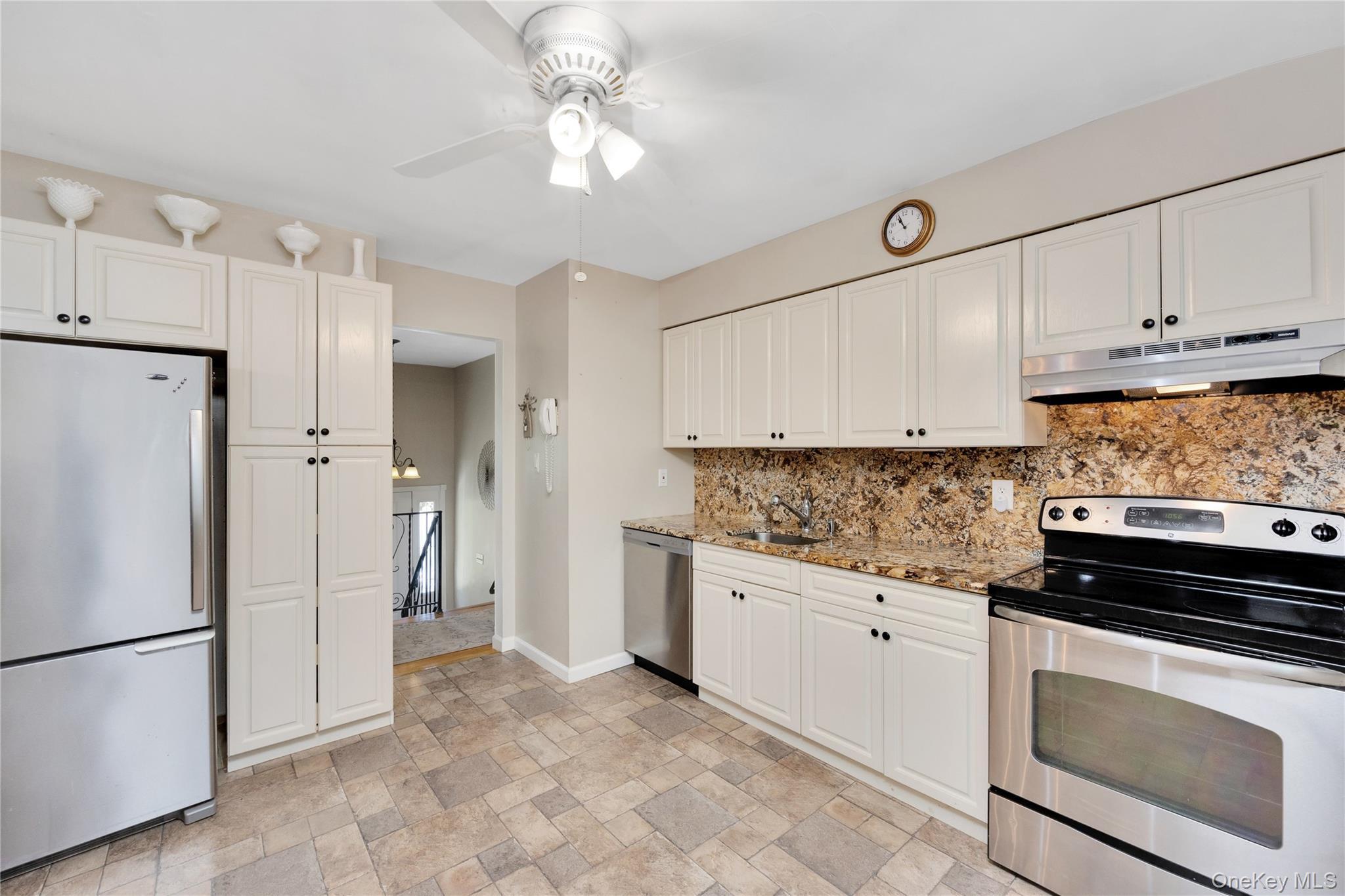 Single Family Margaret  Suffolk County, NY 11743, MLS-986101-14