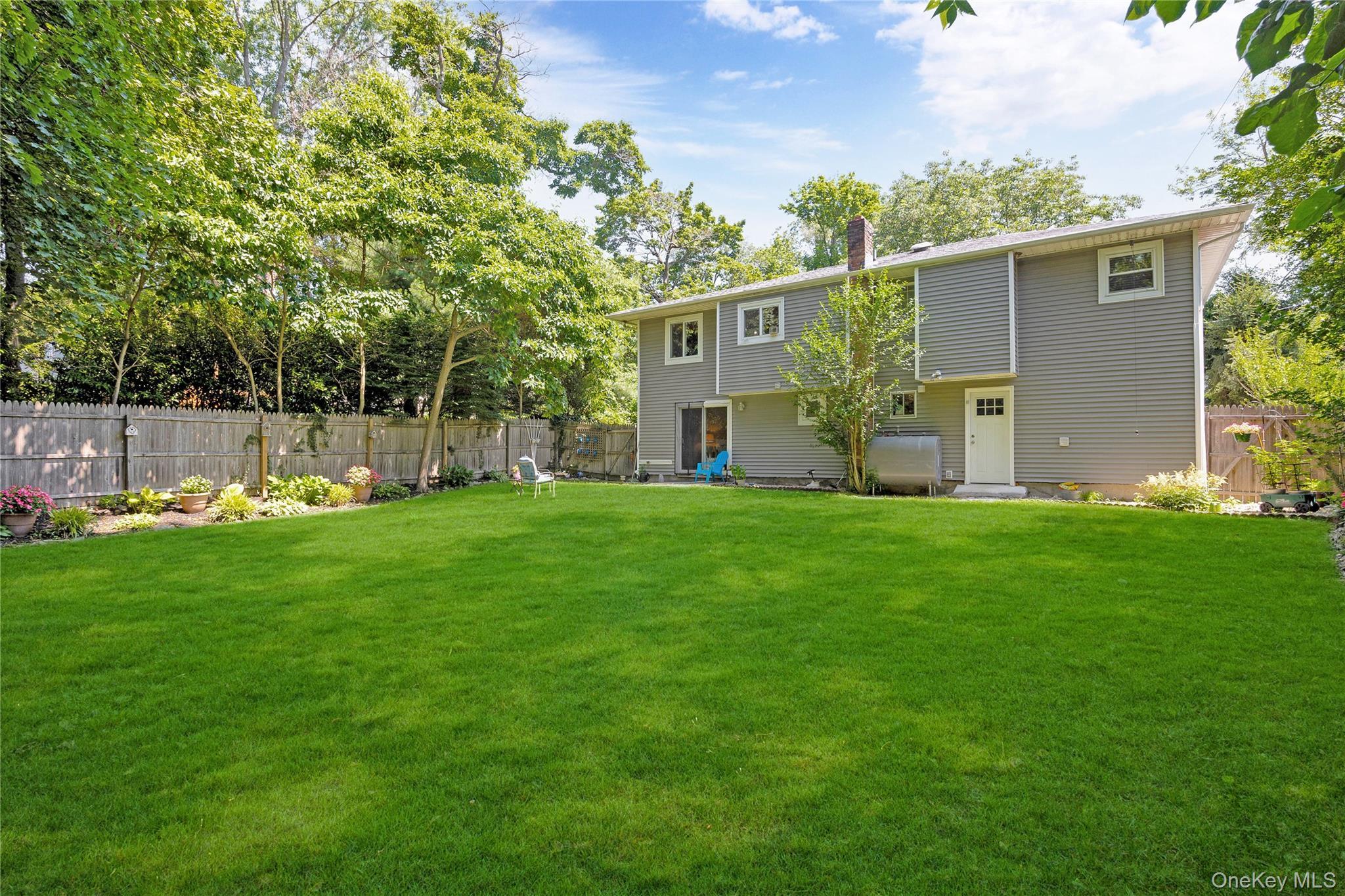 Single Family Margaret  Suffolk County, NY 11743, MLS-986101-26