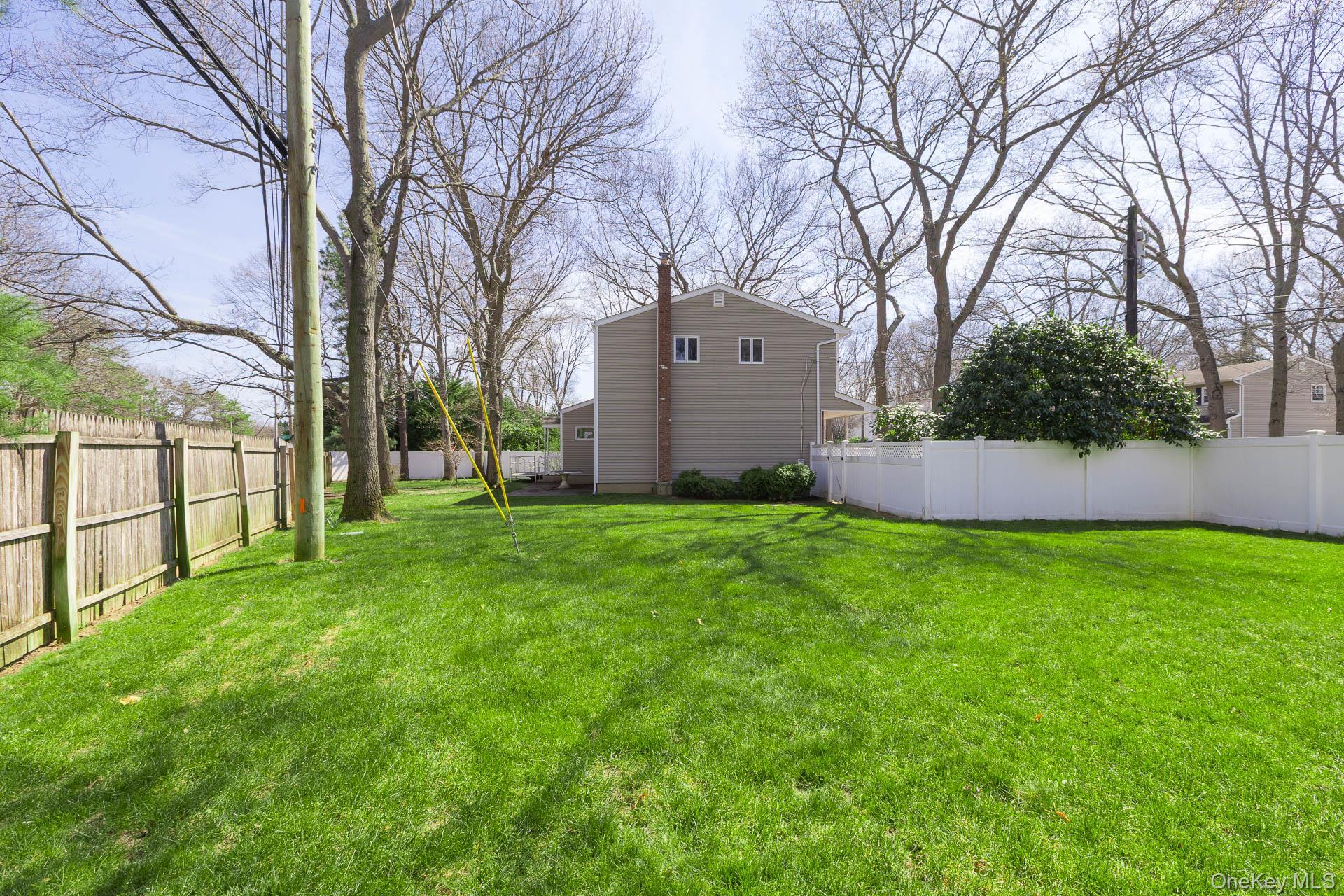 Single Family Krispin  Suffolk County, NY 11733, MLS-986107-22