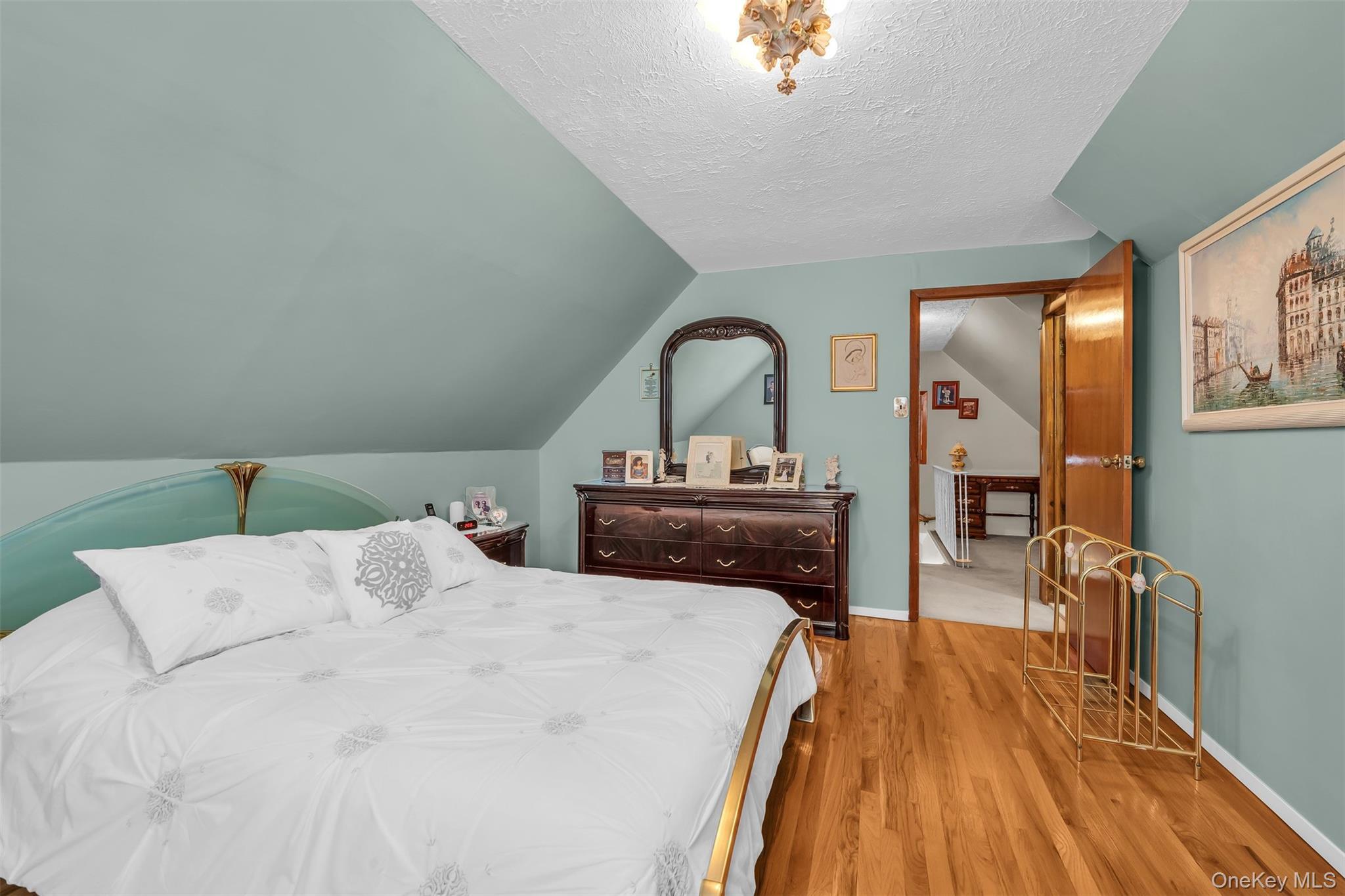 Single Family Harding  Nassau County, NY 11552, MLS-986123-25