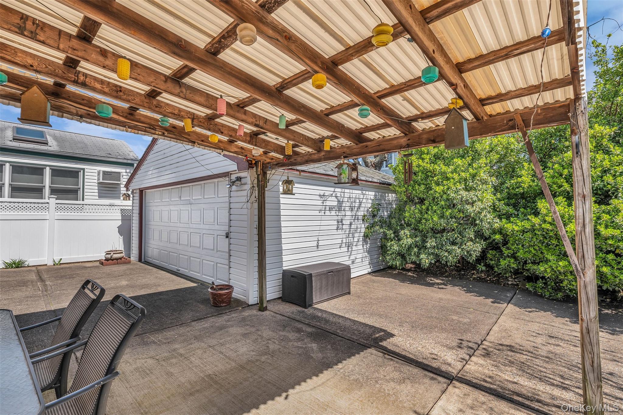Single Family Harding  Nassau County, NY 11552, MLS-986123-6