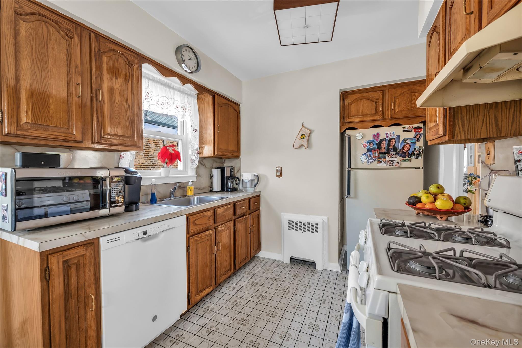 Single Family Harding  Nassau County, NY 11552, MLS-986123-8