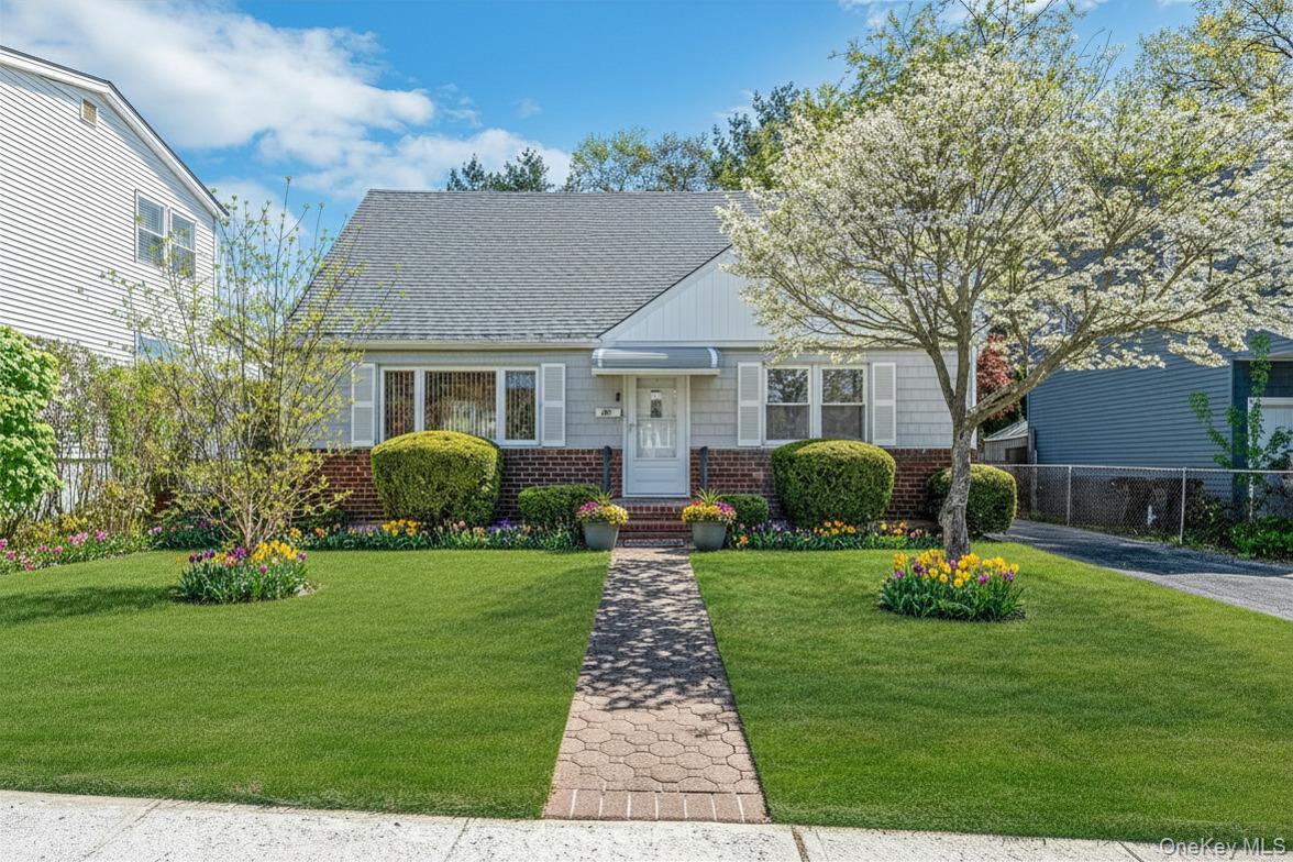Single Family Miller  Nassau County, NY 11542, MLS-986132-6