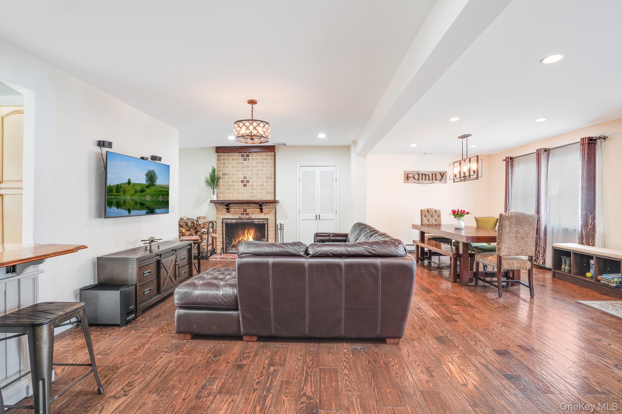 Single Family Meadow Sweet  Westchester County, NY 10567, MLS-986133-8