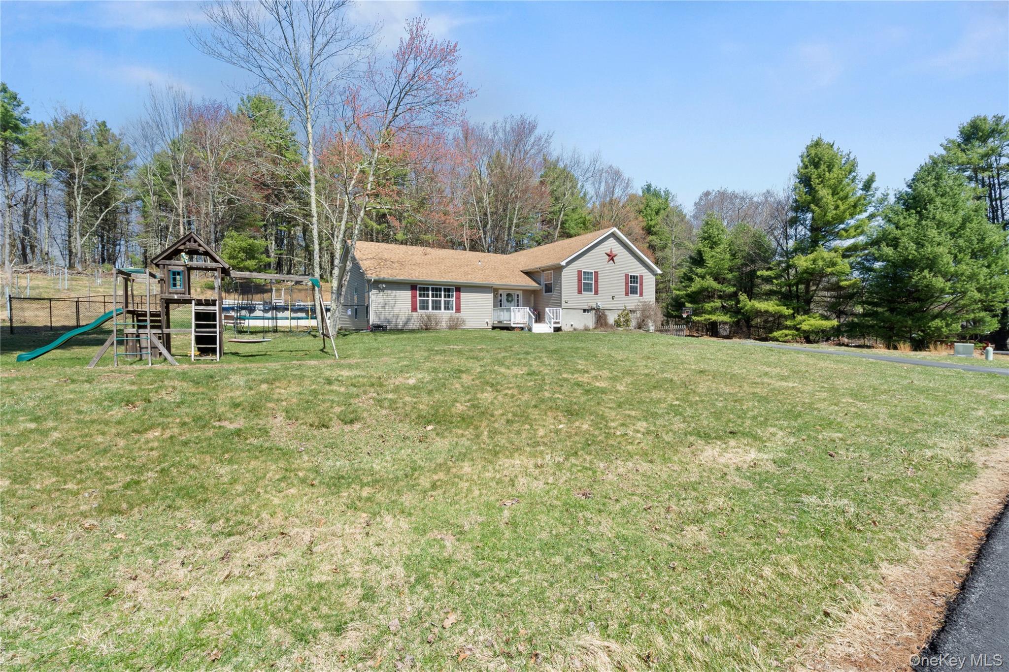 Single Family Marjorie  Sullivan County, NY 12701, MLS-986150-5