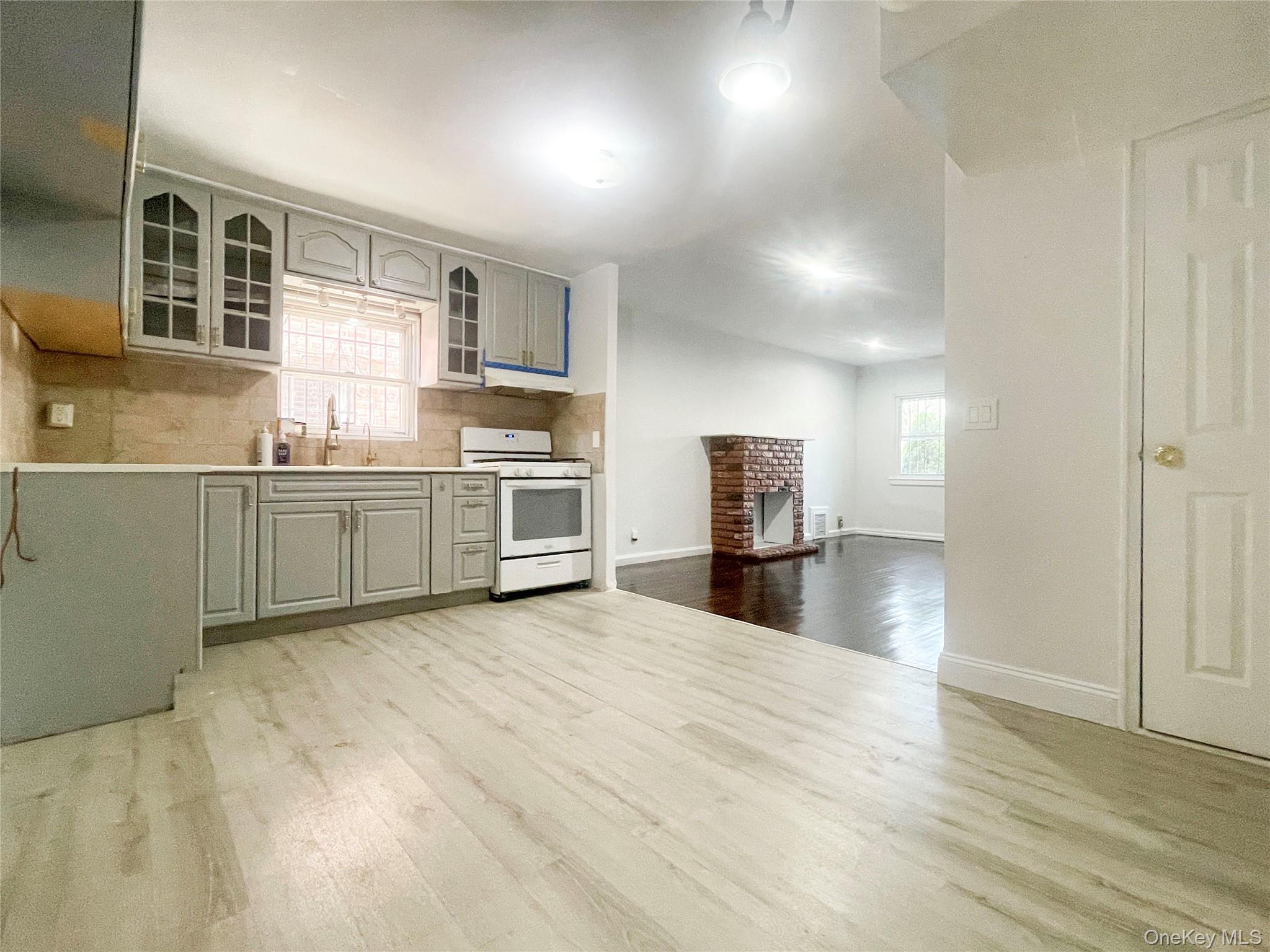 Single Family 223rd  Bronx, NY 10466, MLS-986152-11