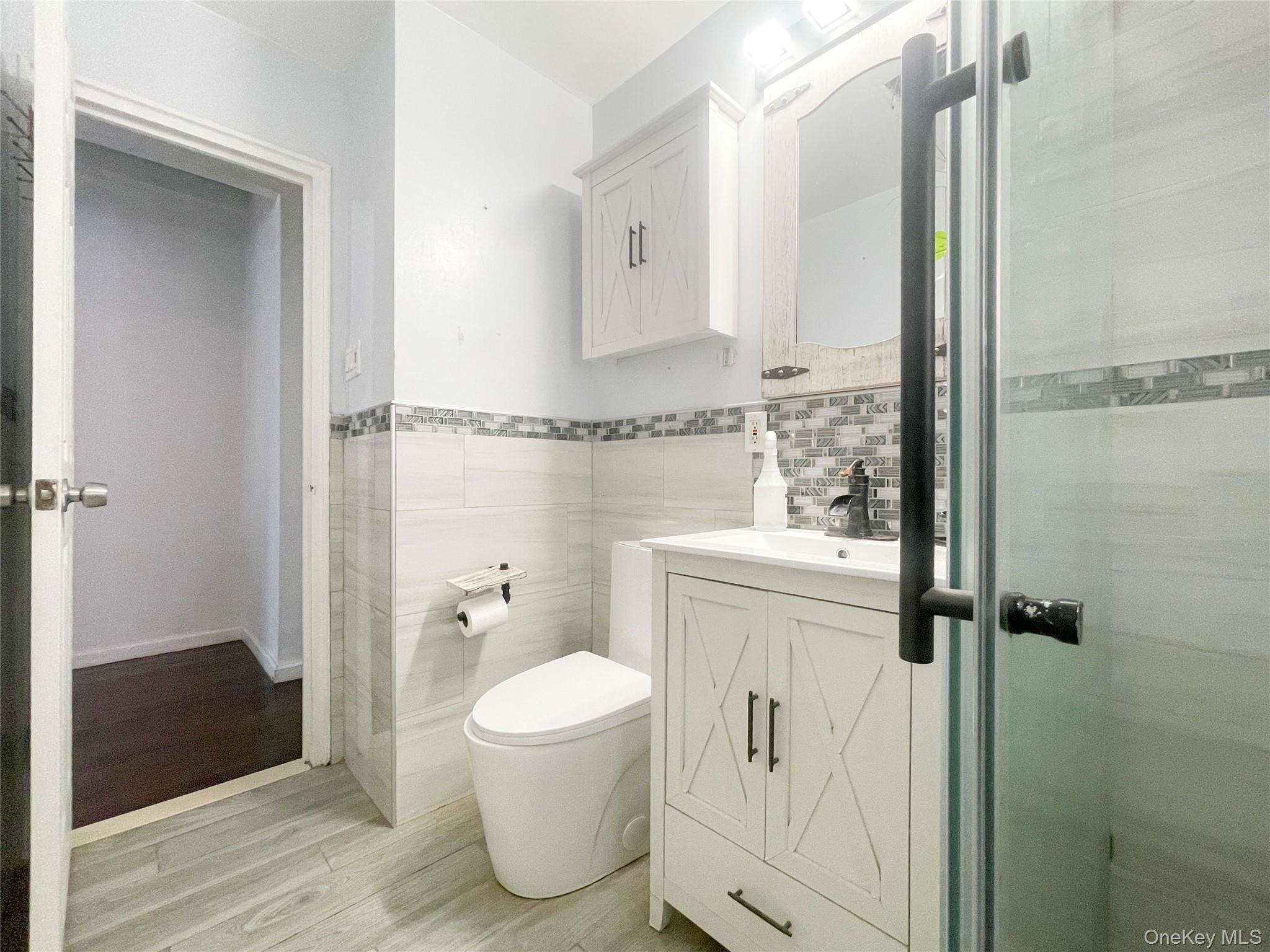 Single Family 223rd  Bronx, NY 10466, MLS-986152-17