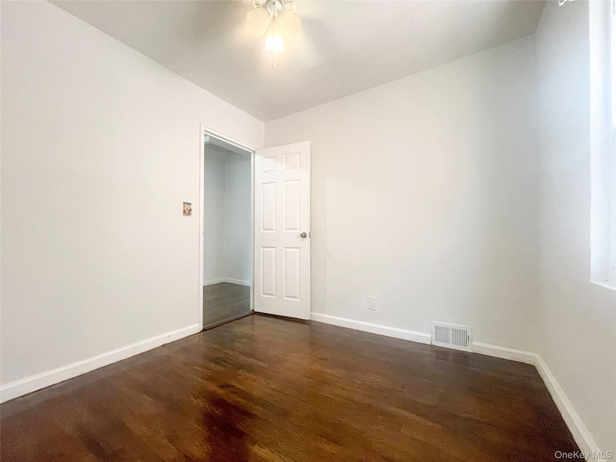 Single Family 223rd  Bronx, NY 10466, MLS-986152-23