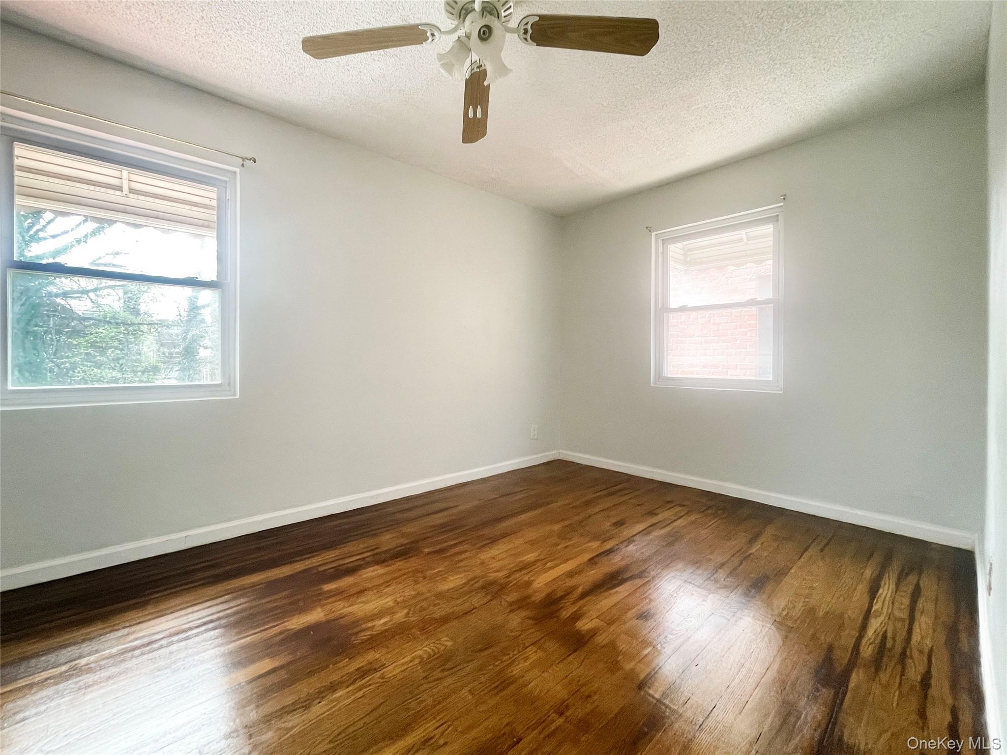 Single Family 223rd  Bronx, NY 10466, MLS-986152-25