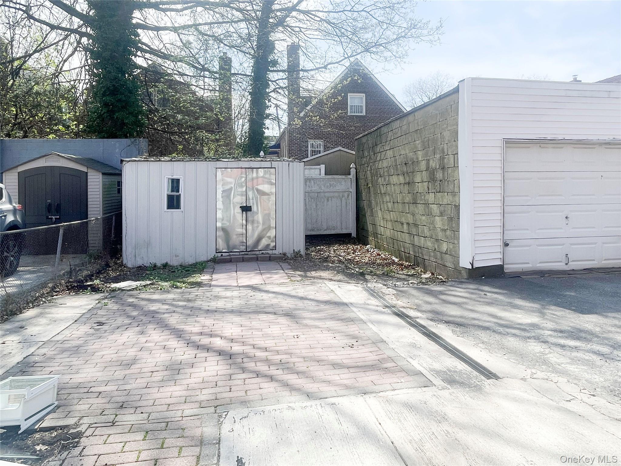 Single Family 223rd  Bronx, NY 10466, MLS-986152-31