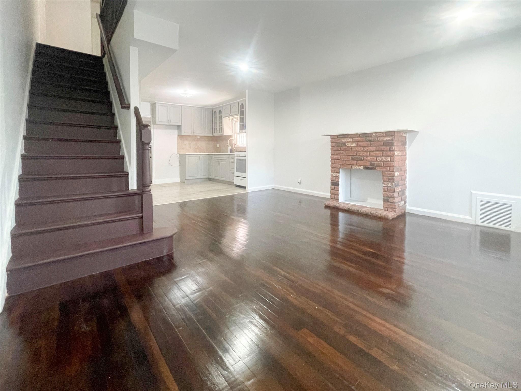 Single Family 223rd  Bronx, NY 10466, MLS-986152-4