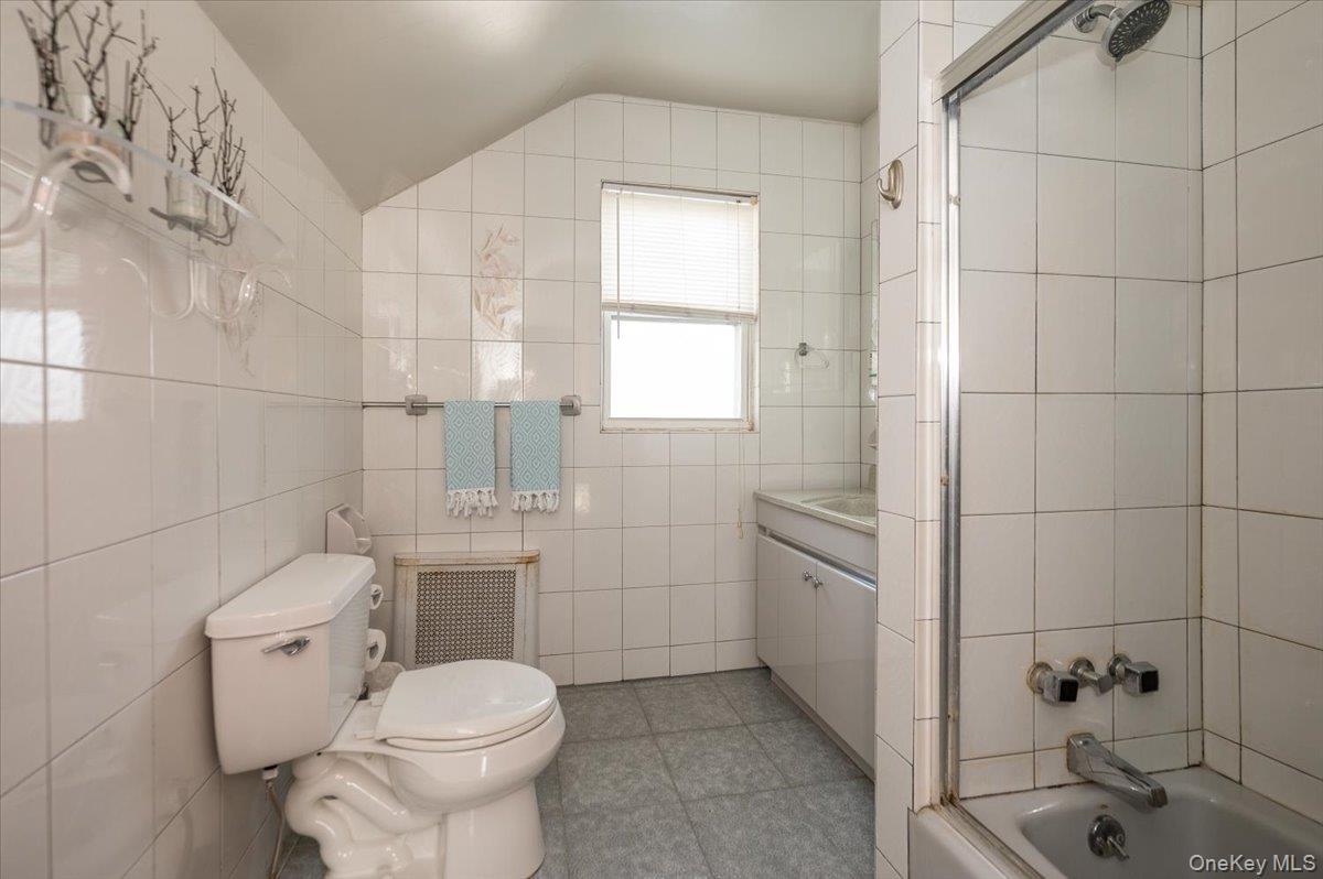Single Family Melrose  Nassau County, NY 11563, MLS-986155-18