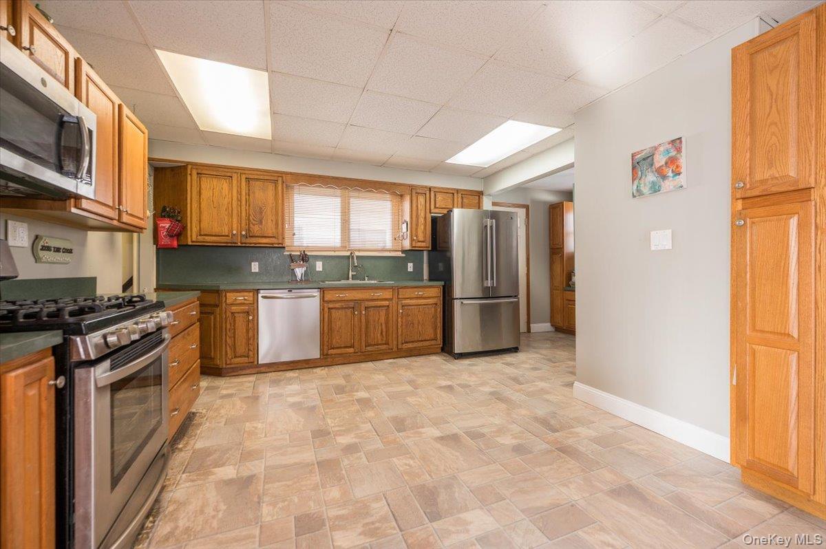 Single Family Melrose  Nassau County, NY 11563, MLS-986155-6