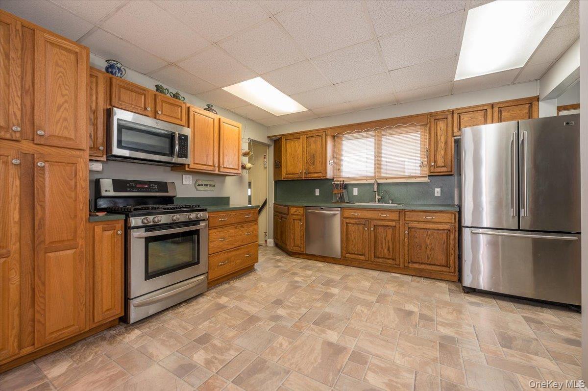 Single Family Melrose  Nassau County, NY 11563, MLS-986155-7