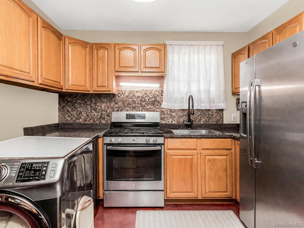 Single Family Barker  Bronx, NY 10467, MLS-986160-4