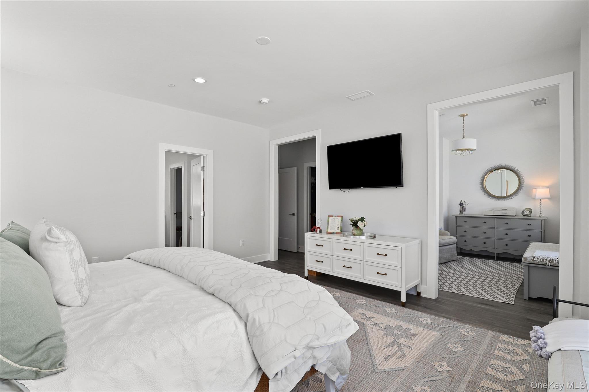 Condo Dewitt  Westchester County, NY 10514, MLS-986167-22