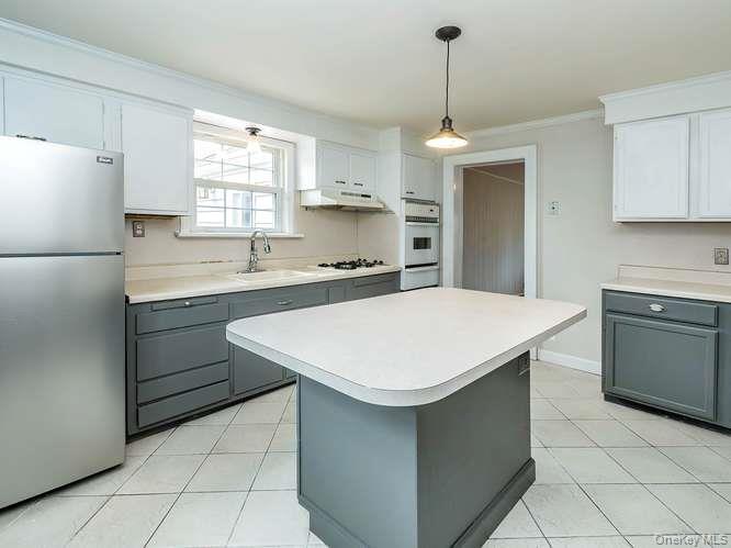 Single Family Grove Street Nassau County, NY 11547, MLS-986170-16