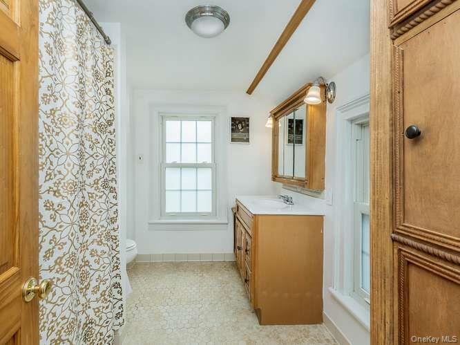 Single Family Grove Street Nassau County, NY 11547, MLS-986170-25