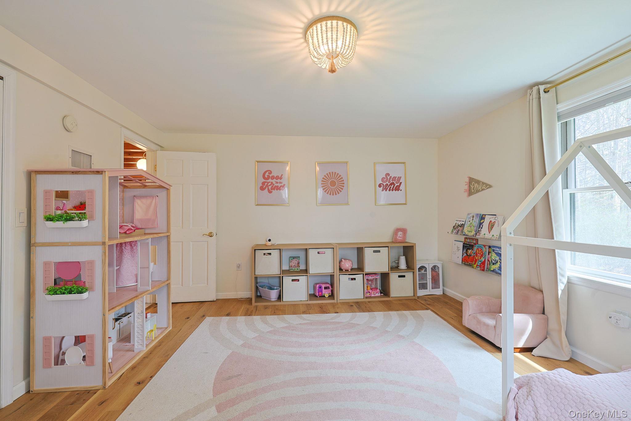 Single Family Pine Grove  Sullivan County, NY 12778, MLS-986192-18