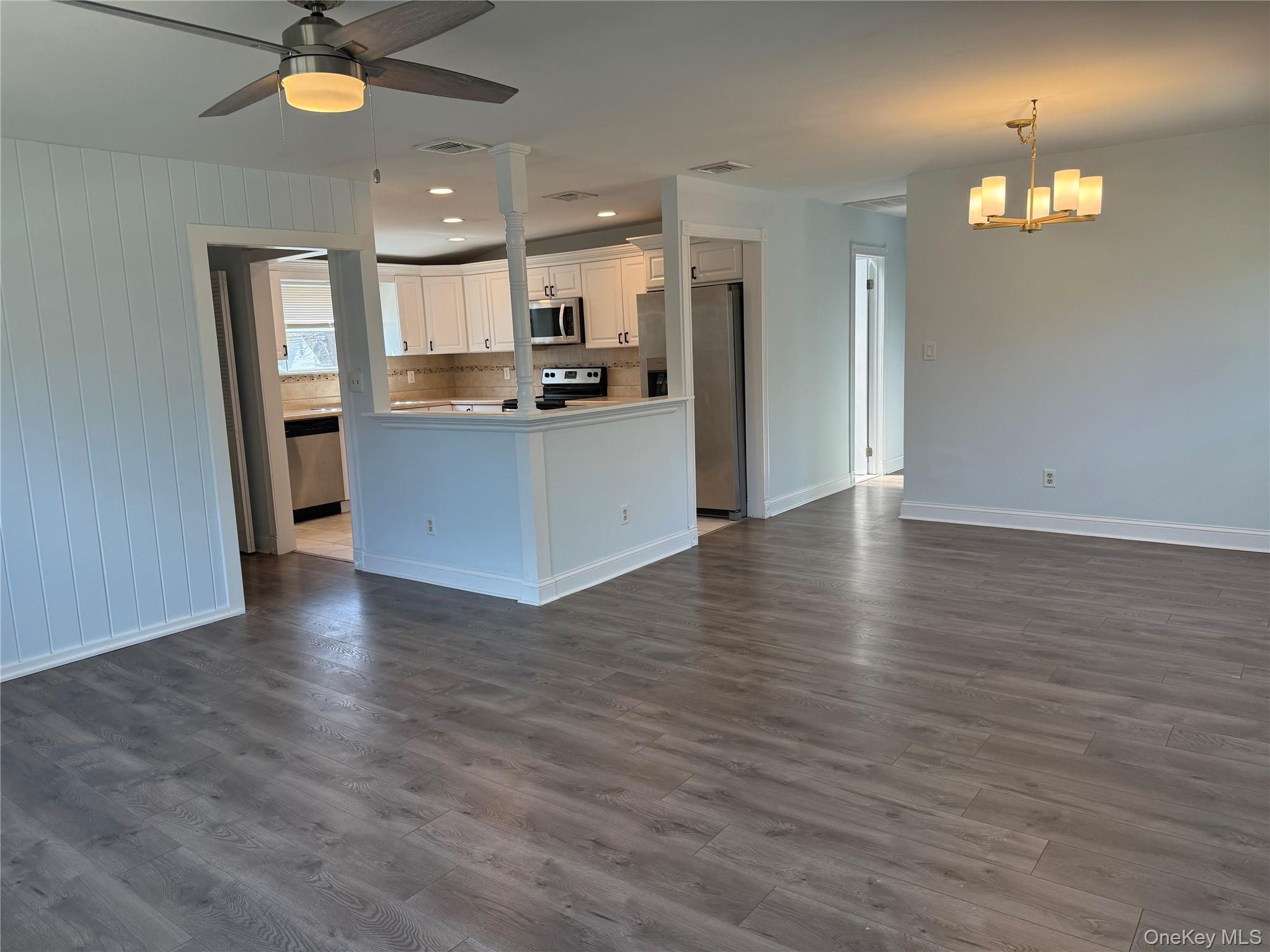 Single Family Woodycrest  Suffolk County, NY 11742, MLS-986198-4