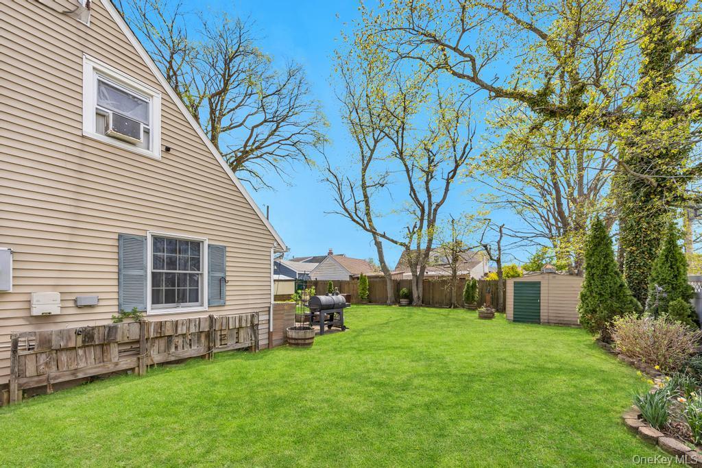 Single Family Polaris  Nassau County, NY 11756, MLS-986206-23