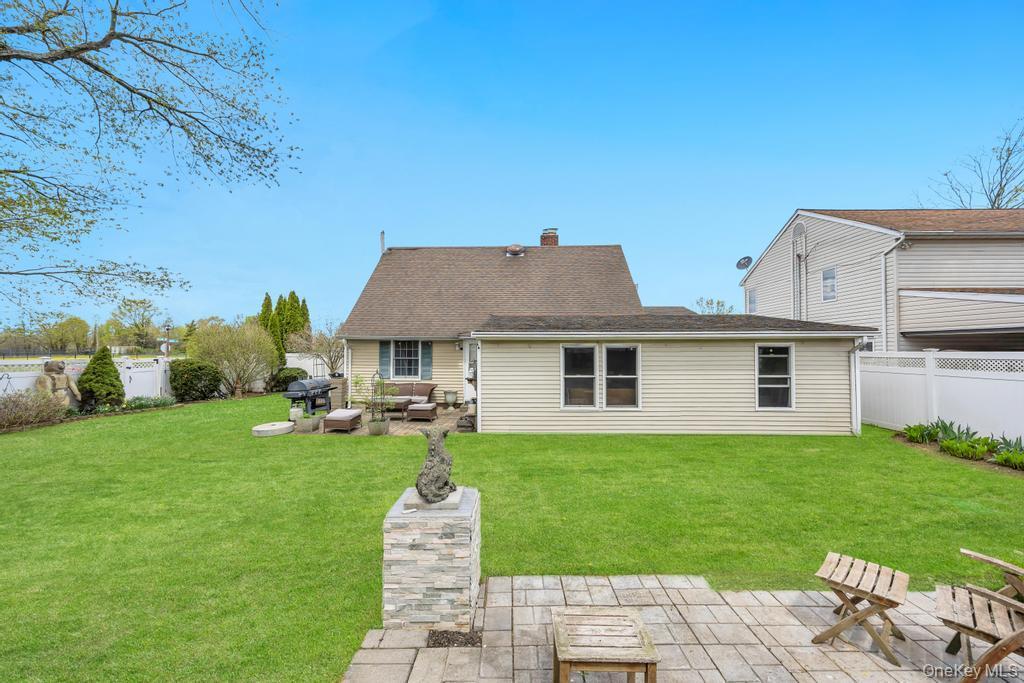 Single Family Polaris  Nassau County, NY 11756, MLS-986206-24