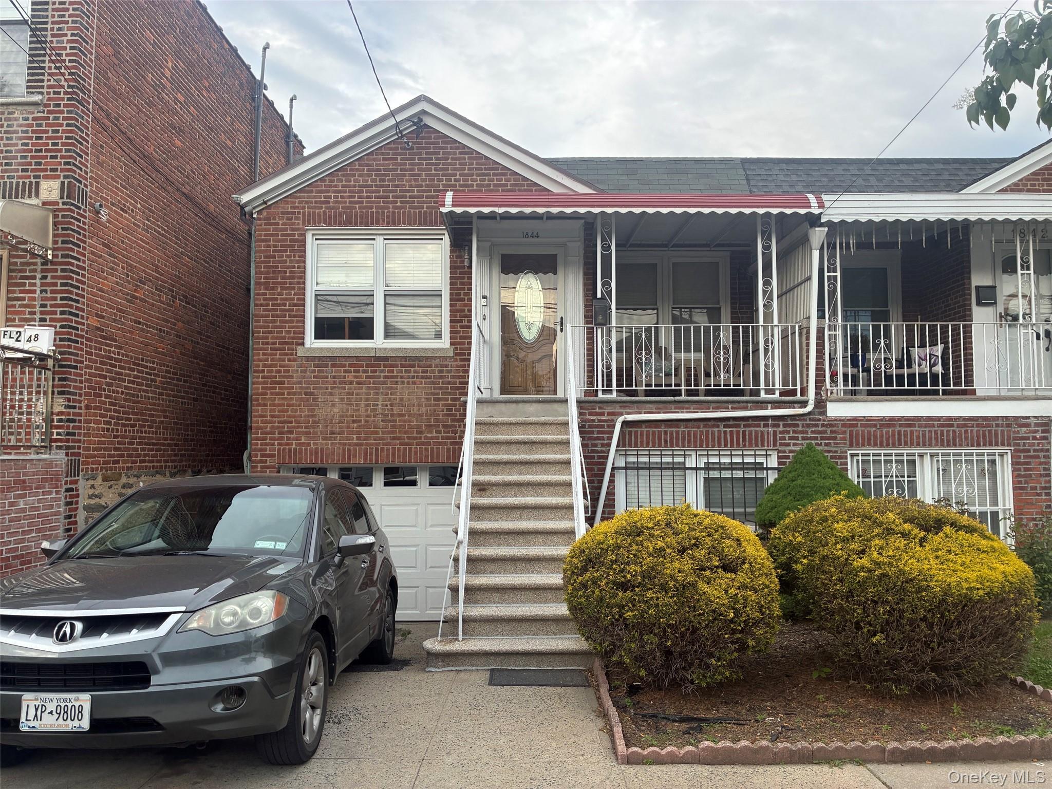 Single Family Tomlinson Bronx, NY 10461, MLS-986233-2