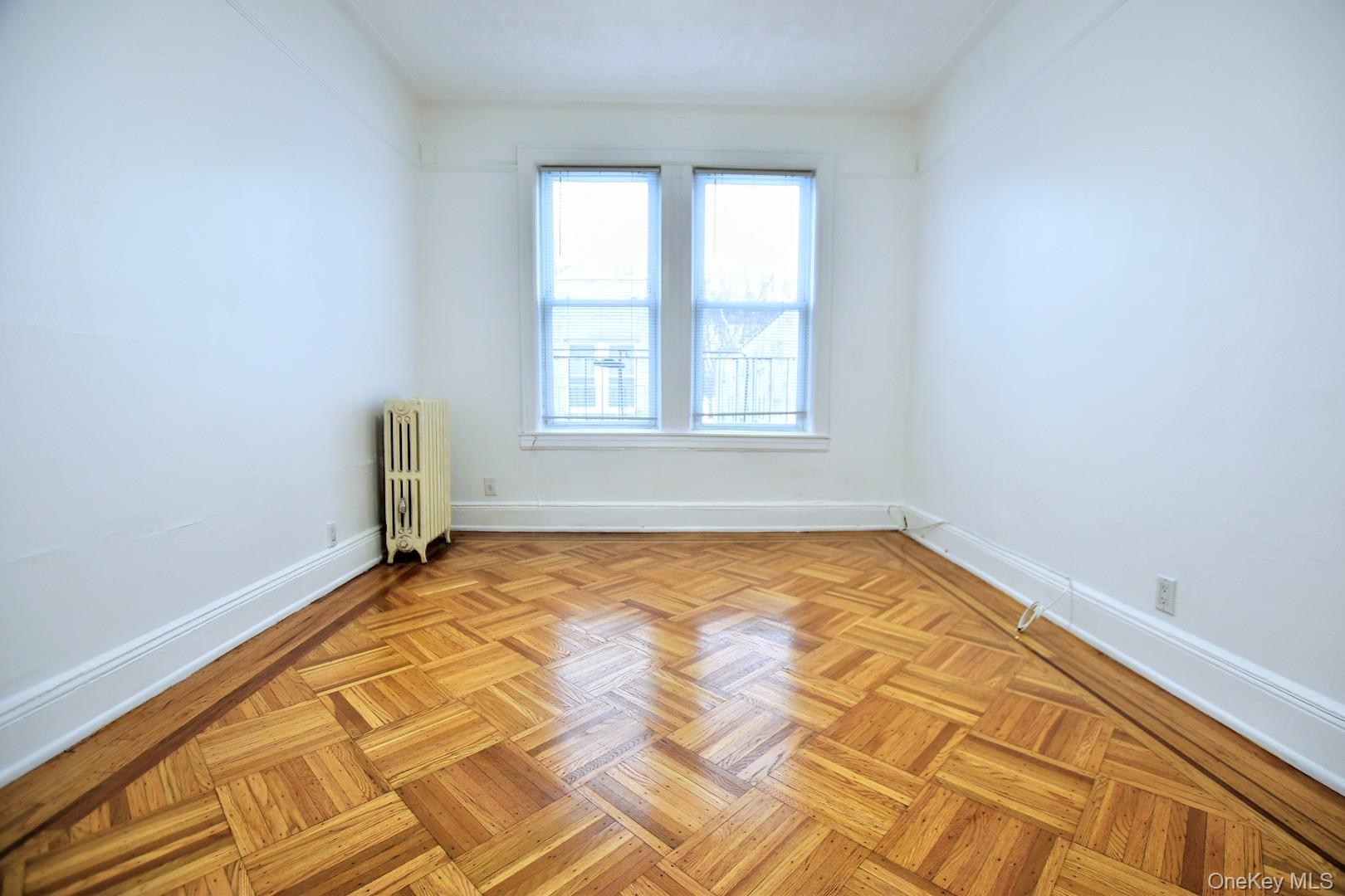 Single Family 21st Drive  Queens, NY 11105, MLS-986255-33