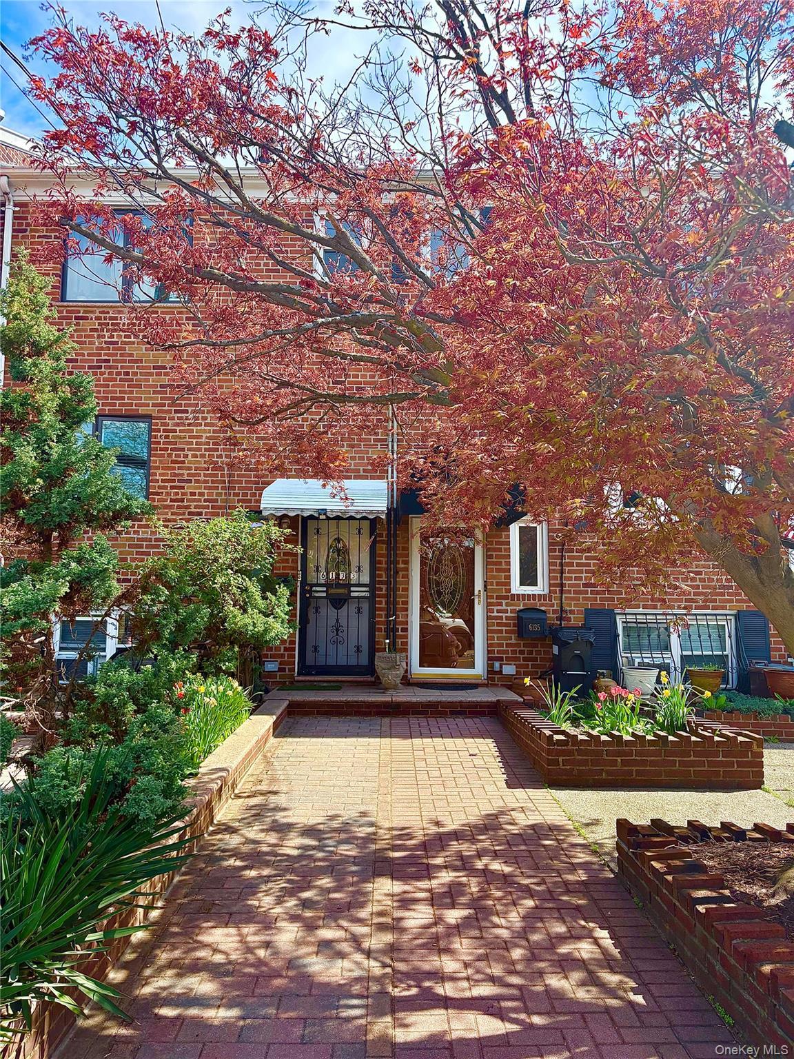 Apartment 69th St  Queens, NY 11379, MLS-986263-9