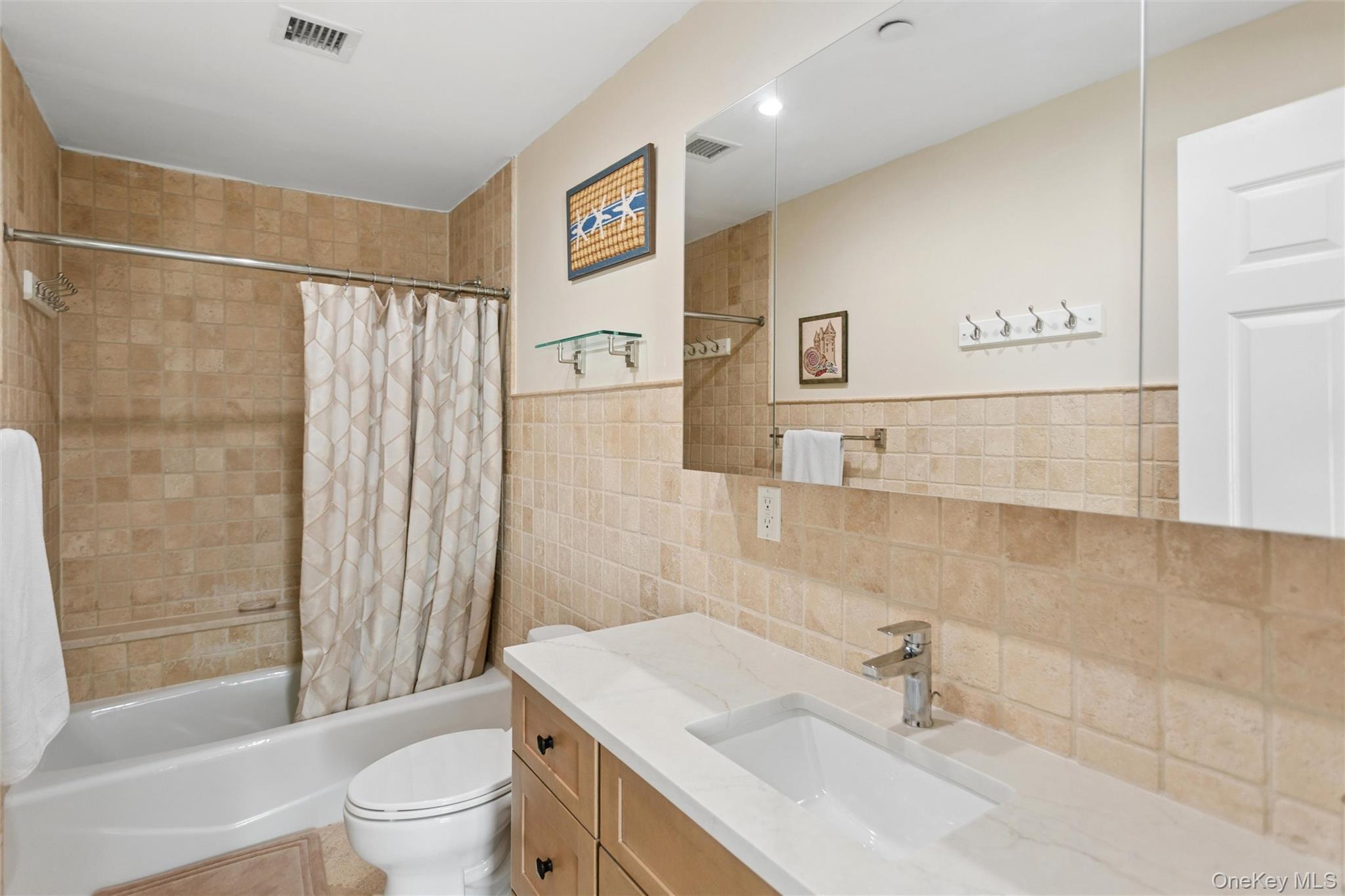 Condo Broadway  Nassau County, NY 11561, MLS-986288-18