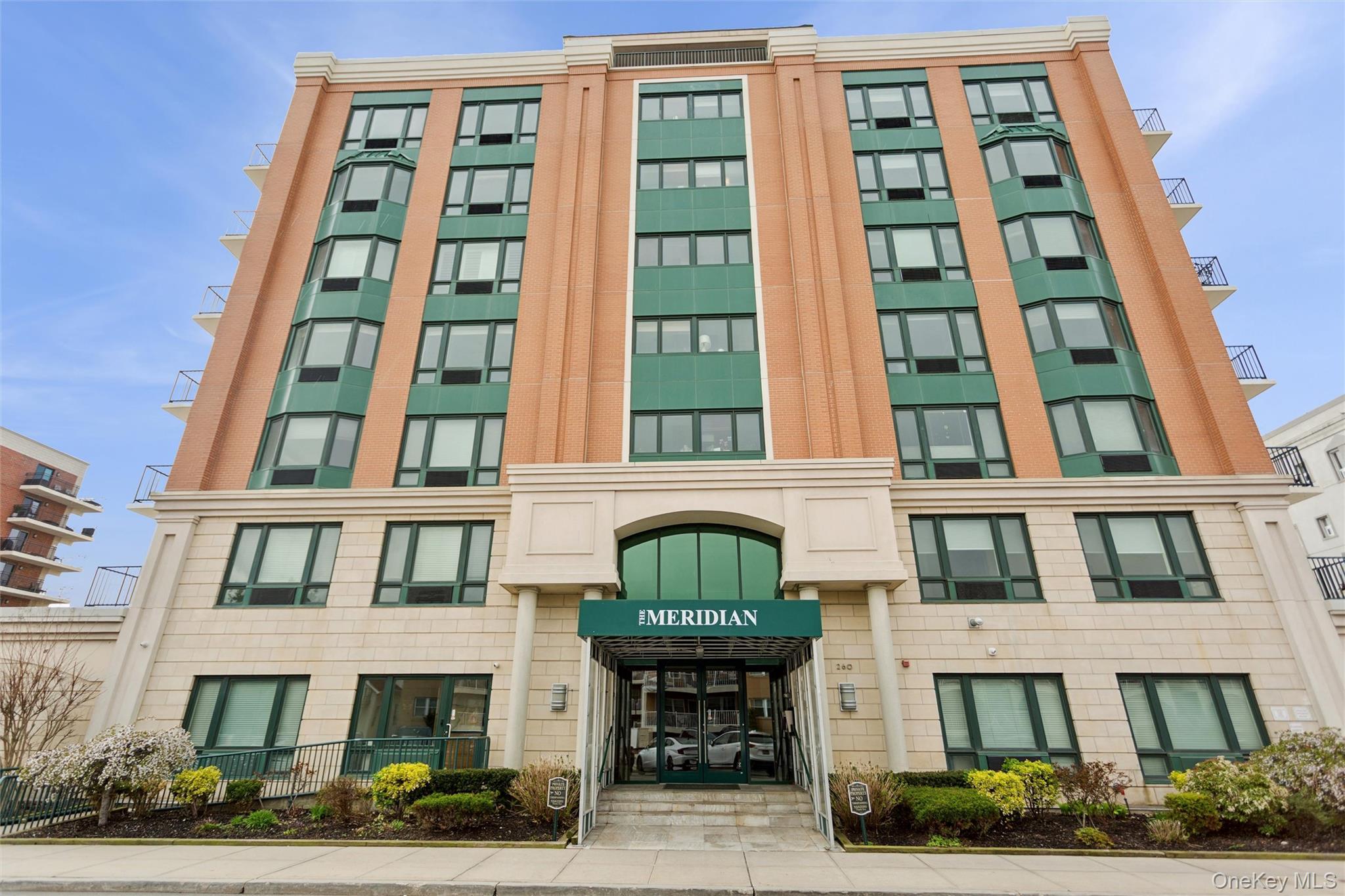 Condo Broadway  Nassau County, NY 11561, MLS-986288-21
