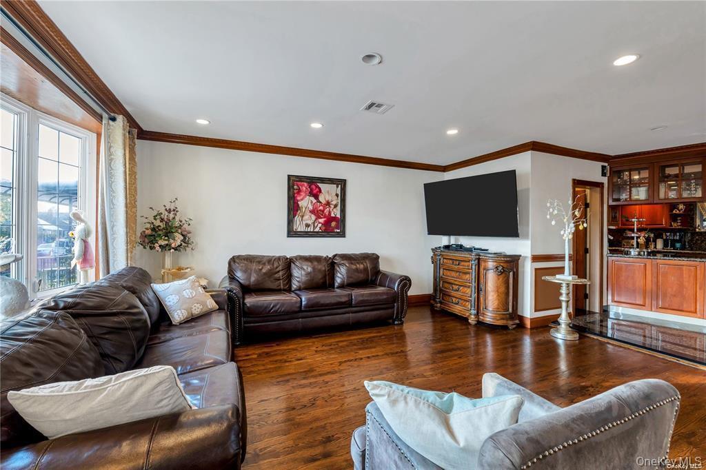 Single Family 192nd Street Queens, NY 11365, MLS-986340-10