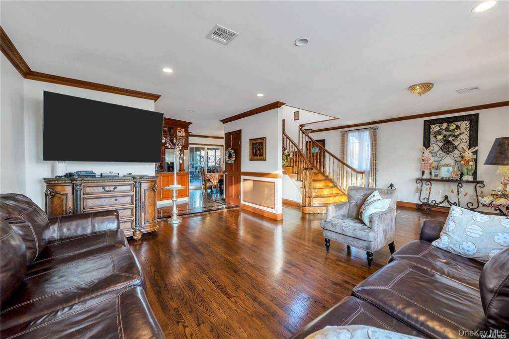 Single Family 192nd Street Queens, NY 11365, MLS-986340-11
