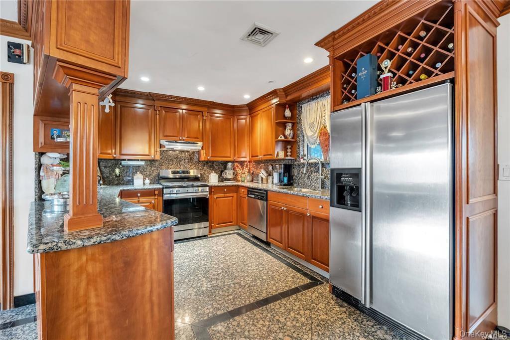 Single Family 192nd Street Queens, NY 11365, MLS-986340-14