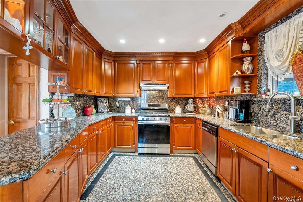 Single Family 192nd Street Queens, NY 11365, MLS-986340-4