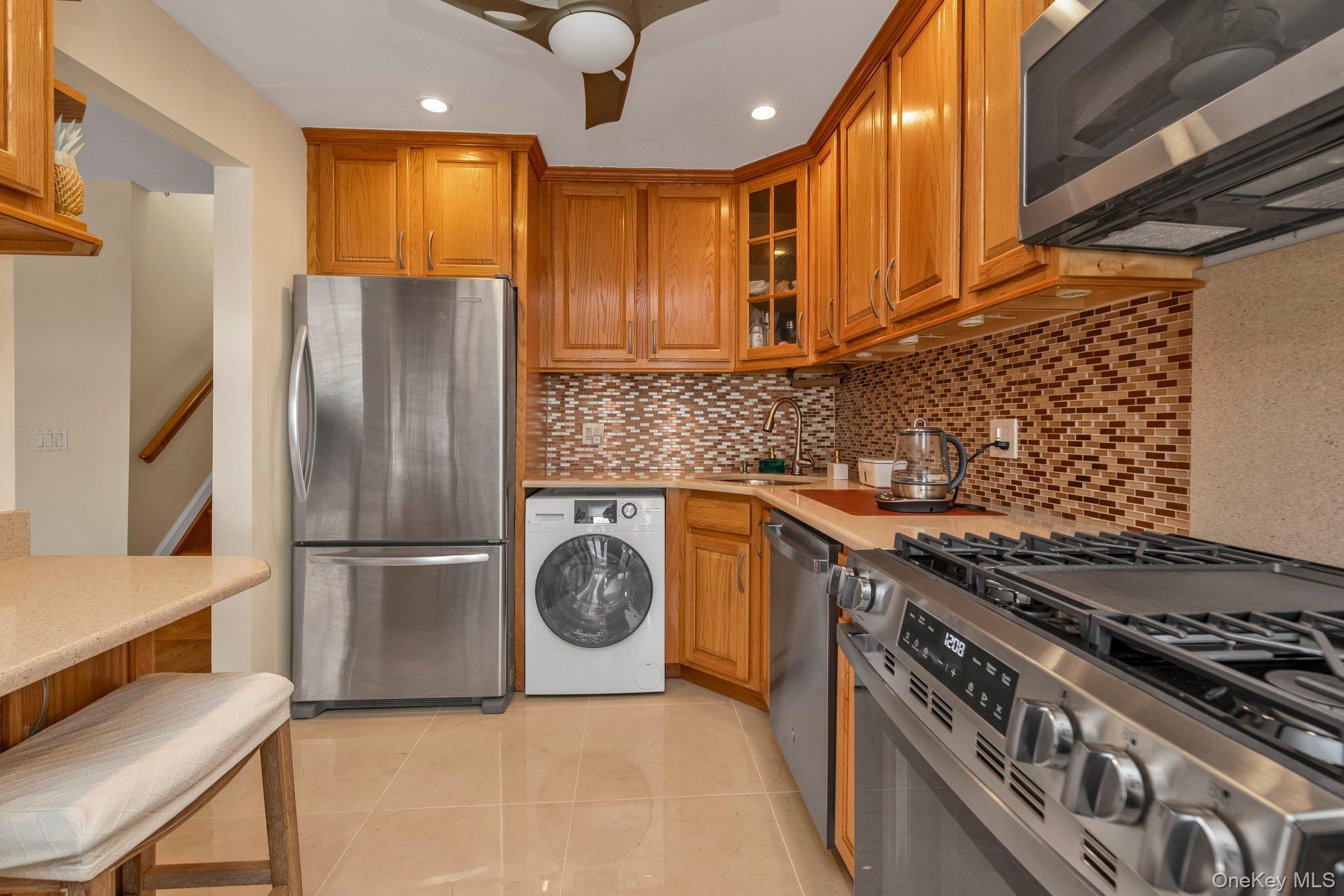 Condo Riverside  Queens, NY 11357, MLS-986351-6