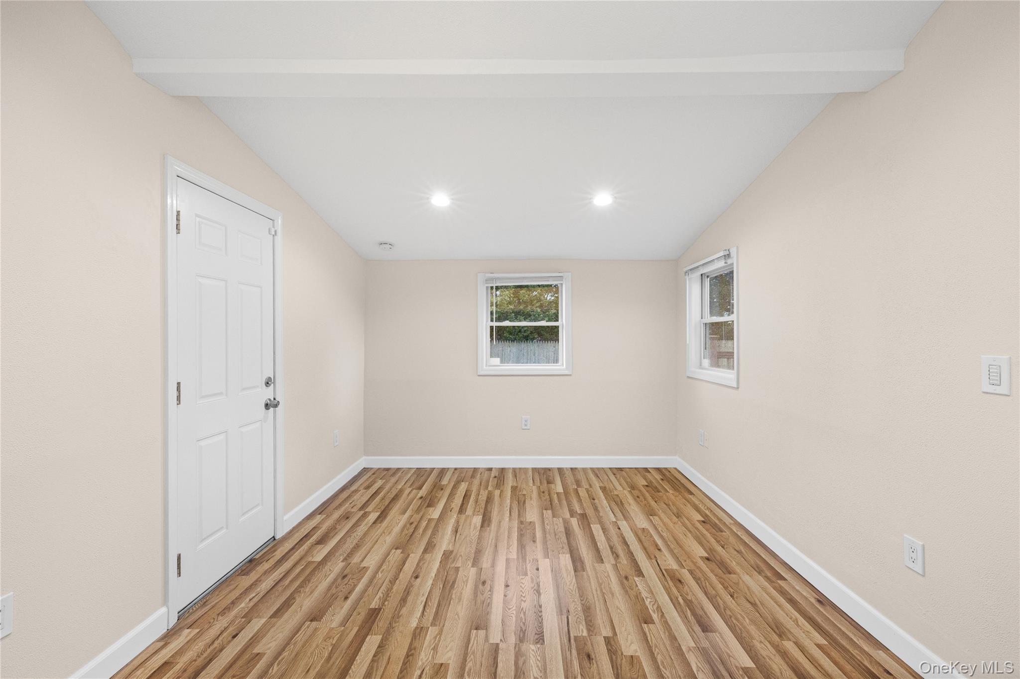 Single Family Gardiner  Suffolk County, NY 11706, MLS-986360-10