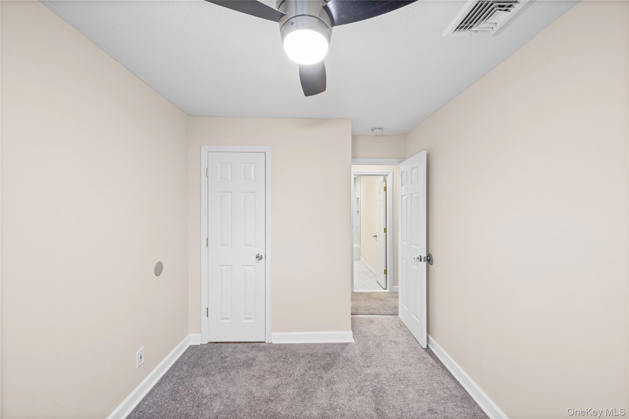 Single Family Gardiner  Suffolk County, NY 11706, MLS-986360-20