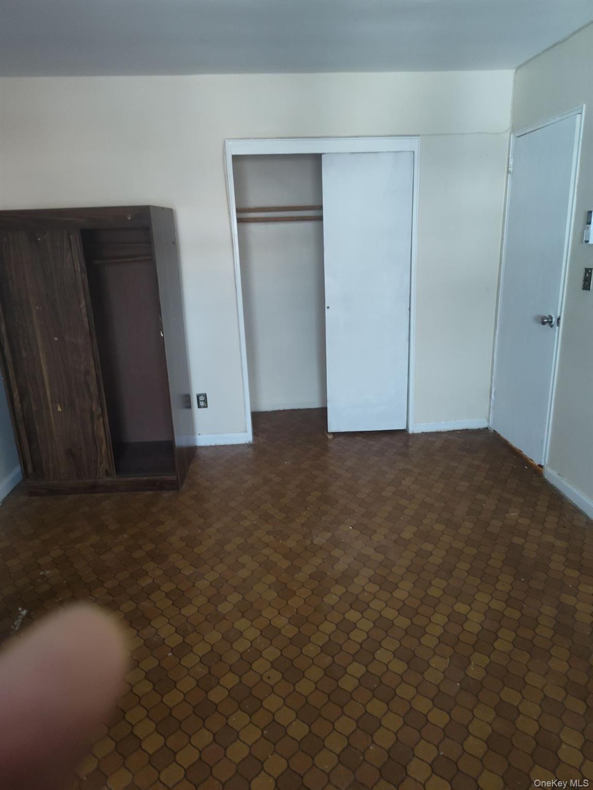 Single Family Chatterton  Bronx, NY 10472, MLS-986376-4