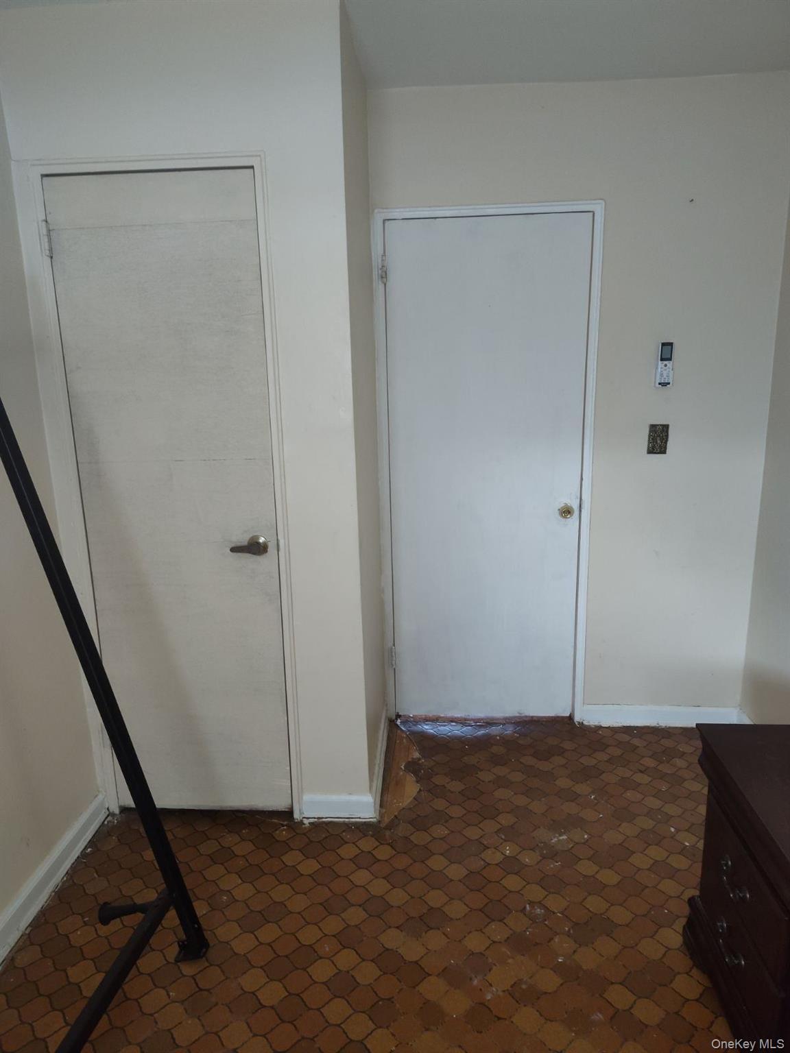 Single Family Chatterton  Bronx, NY 10472, MLS-986376-6