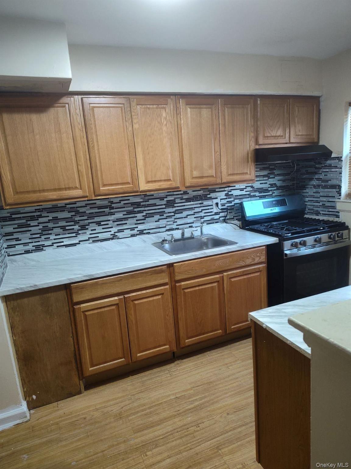 Single Family Chatterton  Bronx, NY 10472, MLS-986376-7