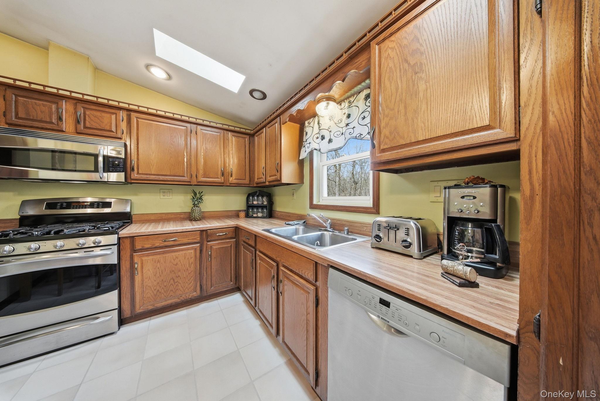 Single Family Mountain  Orange County, NY 12771, MLS-986378-8