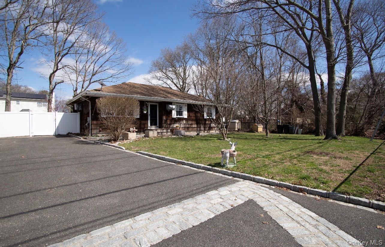 Single Family Robinwood  Suffolk County, NY 11967, MLS-986383-14