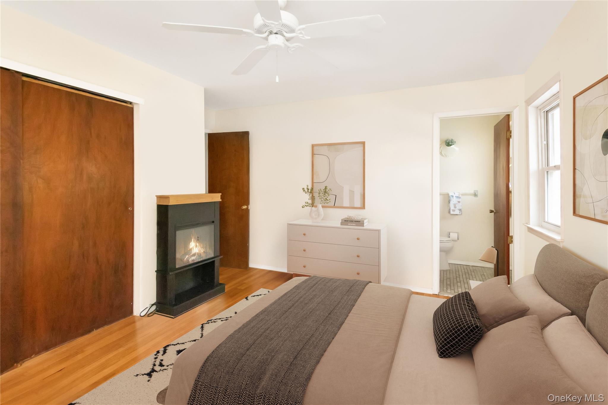 Single Family Robinwood  Suffolk County, NY 11967, MLS-986383-5