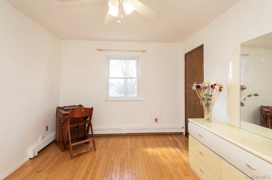 Single Family Robinwood  Suffolk County, NY 11967, MLS-986383-8