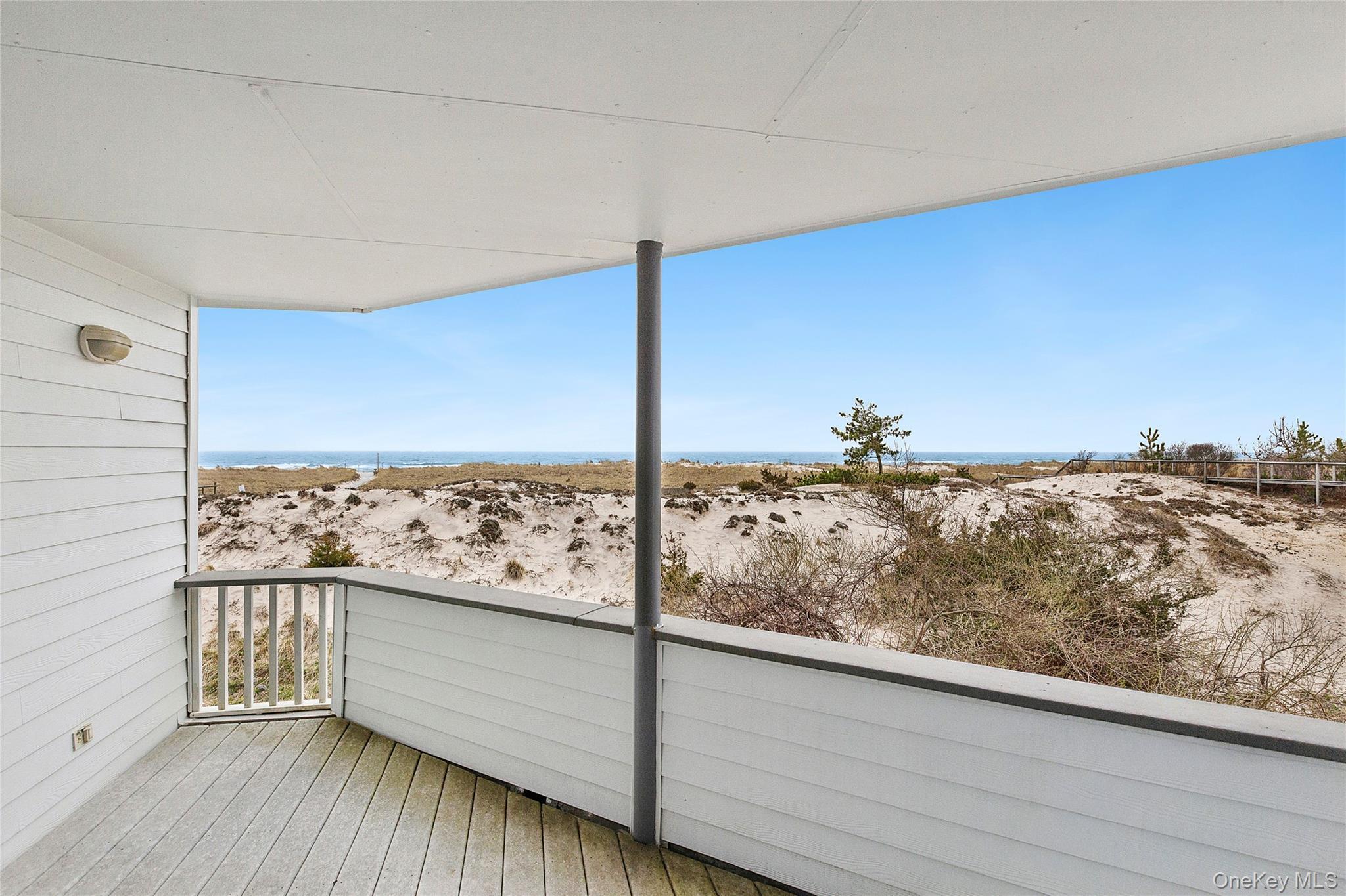 Condo Dune  Suffolk County, NY 11978, MLS-986421-9