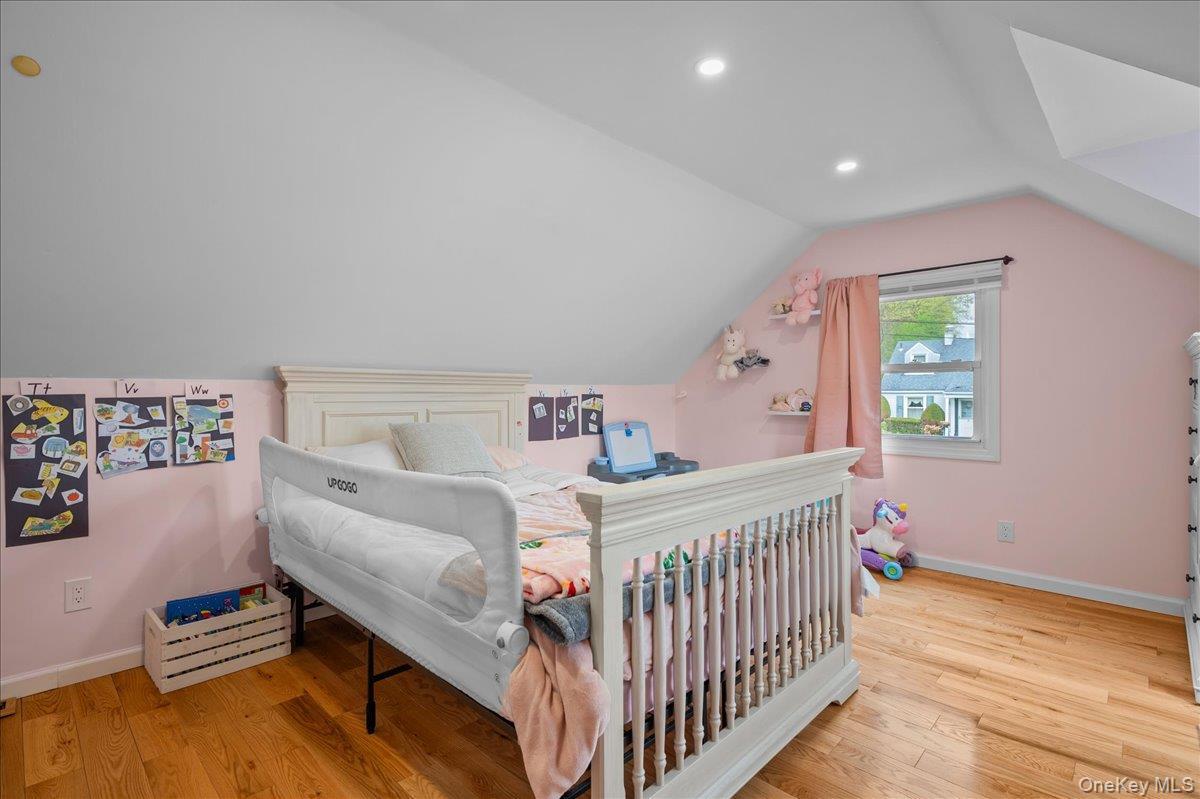 Single Family Keystone Aka 6 Cantitoe  Westchester County, NY 10710, MLS-986422-25